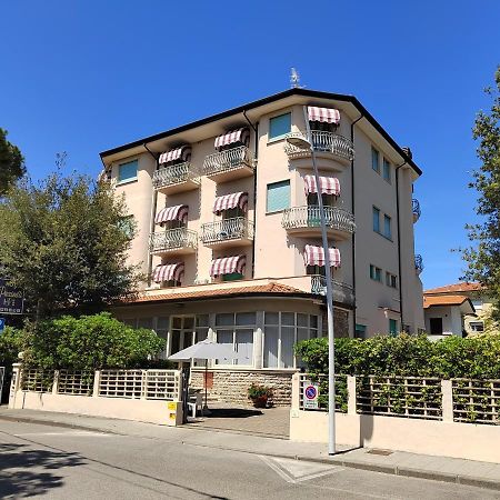 Hotel Puccinelli Lido di Camaiore Zewnętrze zdjęcie